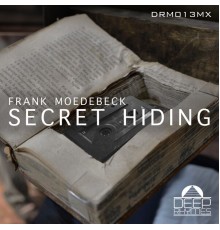 Frank Moedebeck - Secret Hiding