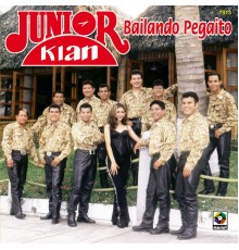 Junior Klan - Bailando Pegaito