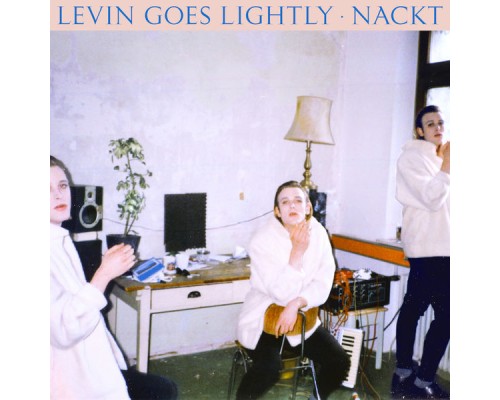 Levin Goes Lightly - Nackt