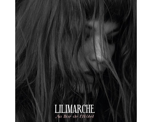 Lilimarche - Au bar de l'hôtel