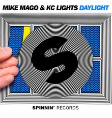 Mike Mago & KC Lights - Daylight