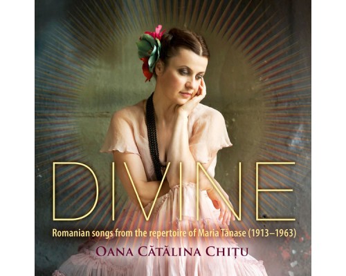 Oana Catalina Chitu - Divine